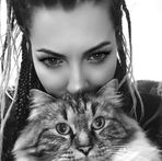 Dora Esposito - Facebook