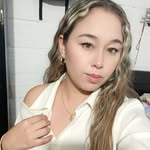 Dora Holguin - @dora18081 - Instagram