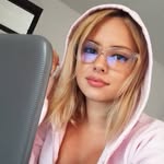 Dora Meza - @mezadora - Instagram