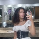 Dora Neumann - @doraneumann8 - Instagram
