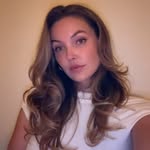 @_dorawhite - Instagram