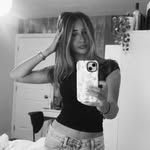 Doriane Gilbert - @dorianegilbert - Instagram