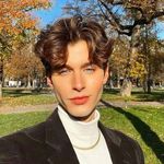 Dorian Berrycloth - @dorianberrycloth - Instagram