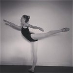 Doris Dumas - @chiribeastrip - Instagram