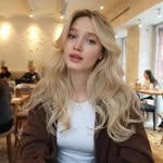 Emilee - @dorisedgeexecd - Instagram
