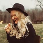 Doris Perry - @dorisperry924 - Instagram