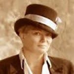 Dorothy Fast - @dot_among_friends - Instagram
