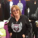 Dot Lewis - @dot_lewiswarren - Instagram