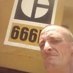 Doug Hare - @dougthedigger - Instagram