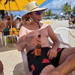 🇩 🇴 🇺 🇬 🇱 🇦 🇸  🇷 🇴 🇸 🇮 🇳 - @douglasrosin - Instagram