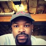 Earl Hollis - @earlteezy - Instagram