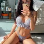 Earlene Hendrix - @berkahselalu124 - Instagram