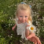 Easter Harris-Munder - @housebunny813 - Instagram