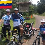 Eberto Sanchez - @mifamiliaenbici - Instagram