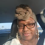 Ebonee Small - @qweenofhearts2199 - Instagram