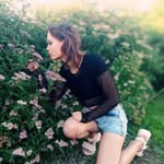 Esther Gonzalez - @edgroth1967 - Instagram