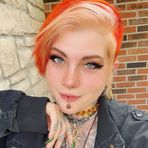 Eden Fox - Facebook