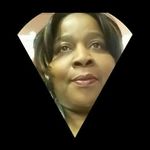 Edith Holmes - @arthuretta - Instagram