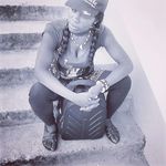 Sim's Edith Sim's - @sims_edith - Instagram