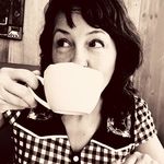 Charlotte Grant - @ednashades - Instagram