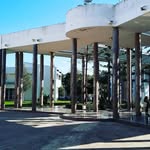 A tout les étudiants de l'ENA - @wladenass - Instagram