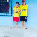 efrain velez - @velez7149 - Instagram