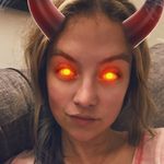 Eileen | Bookstagram - @eileen.reads.horror - Instagram