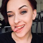 Eileen Schlichting - @suenamicat93 - Instagram