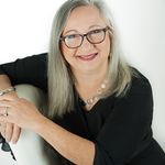 Eileen Waller - @vogago2970 - Instagram