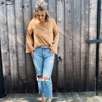 Elaina Bottles - @shoplainiscloset - Instagram