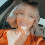 Elaina Bottles - @elainabottles - Instagram
