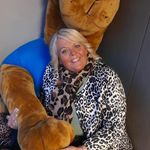 Elaine Burt - @laineyb67 - Instagram