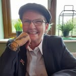 Elaine Magee - @elainemagee7 - Instagram