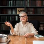 Elaine Harris - @elaineharrisreader - Instagram