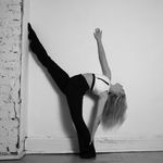 Elaine Roche 💛 - @elaineroche_acro - Instagram