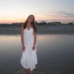 Ellie Dexter - Facebook