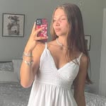 Eleanor Herbert - @theannabtlyx - Instagram