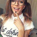 Eleanor Macdonald - @tobedhote1986 - Instagram