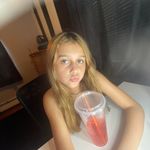 Elena Baxter - @vlogswithblairee - Instagram