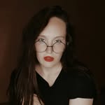 Elena Frame - @akn.ela - Instagram