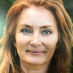 Elena Gordon - @flowersofthefuture - Instagram