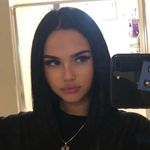@elena_riddle_ - Instagram