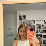 @conroy_elizabetta - Instagram