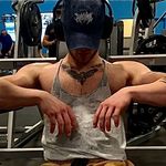 Eli Greer - Professional Fitness Coach - @elineversatisfied - Instagram