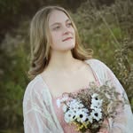 Elizabeth Ives - @elizabethivess - Instagram
