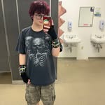 eli short - @weewiz69 - Instagram
