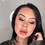 𝘌𝘭𝘪𝘯 𝘍𝘧𝘭𝘶𝘳 𝘔𝘢𝘬𝘦 𝘶𝘱 𝘈𝘳𝘵𝘪𝘴𝘵𝘳𝘺 - @elinfflurmakeup - Instagram