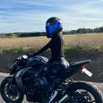 Elin Hahn - Facebook