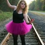 @elinharris53 - Instagram