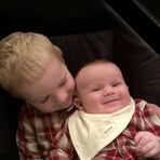 Elin Holt - Facebook